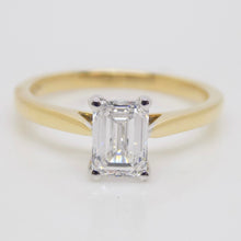 Load image into Gallery viewer, 18ct Yellow Gold Emerlad Cut Lab Grown Diamond Engagement Ring 1.00ct SKU 7707080
