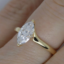 Load image into Gallery viewer, 18CT Yellow Gold Lab Grown Marquise Cut Diamond 1.04ct SKU 7711008

