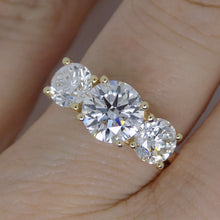 Load image into Gallery viewer, 18CT Yellow Gold 3 Round Brilliant Lab Grown Diamonds 2.90CT SKU 7711016
