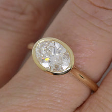 Load image into Gallery viewer, Aroca 18ct "Époque" Yellow Gold Lab Grown Oval Diamond Engagement Ring 1.53CT SKU 7711023

