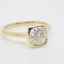 Load image into Gallery viewer, Aroca 18ct "Époque" Yellow Gold Lab Grown Princess Cut Diamond Engagement Ring 1.52CT SKU 7711024
