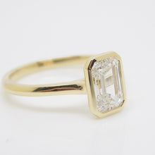 Load image into Gallery viewer, Aroca 18ct "Époque" Yellow Gold Lab Grown Rectangle Diamond Engagement Ring 1.55CT SKU 7711027
