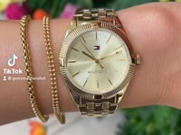 Load and play video in Gallery viewer, Ladies Tommy Hilfiger Watch SKU 4016259
