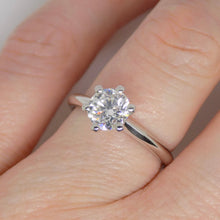 Load image into Gallery viewer, Platinum Round Brilliant Lab Grown Diamond Solitaire Engagement Ring 1.00ct SKU 7707071
